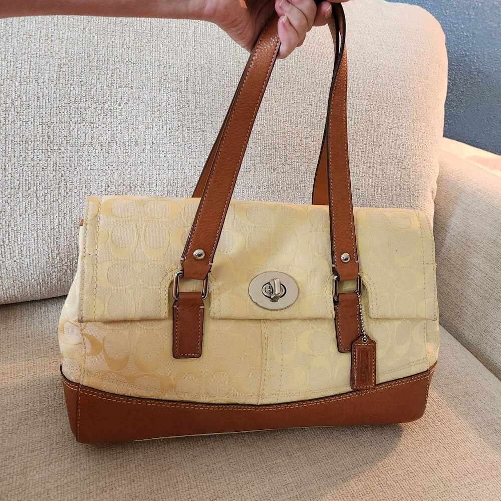 Vintage Rare Coach Hampton Signature C's Yellow Handbag Tote Purse